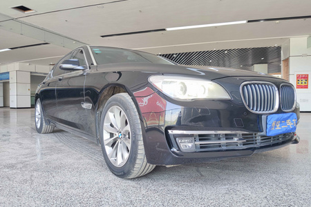 红河二手宝马7系 2013款 740Li 3.0T 手自一体 领先型